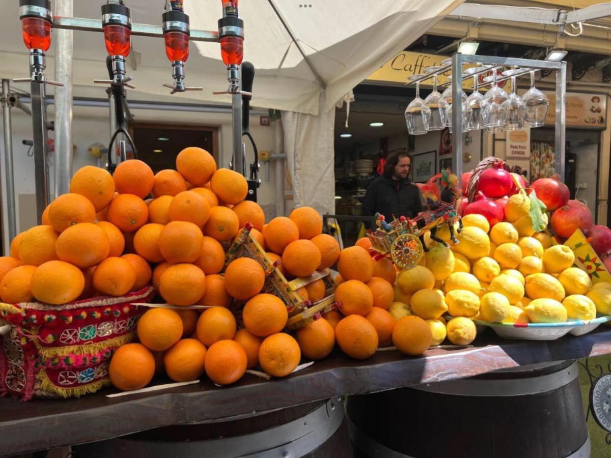 Un Raggio Di Sole Al Massimo Lägenhet Palermo Exteriör bild